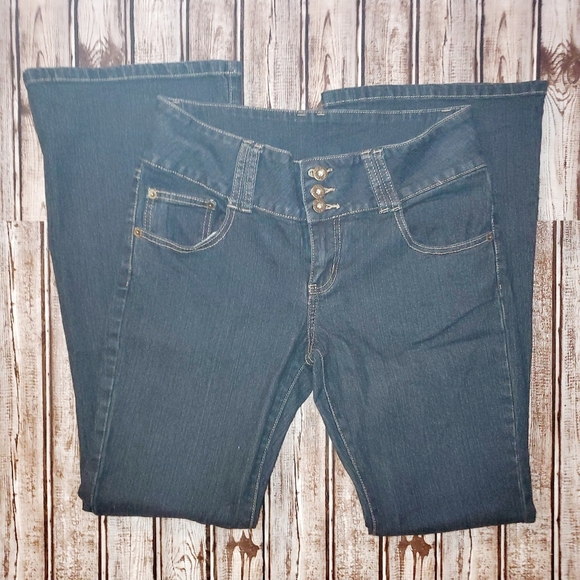 V.S.H. Jeans - Picture 4 of 5